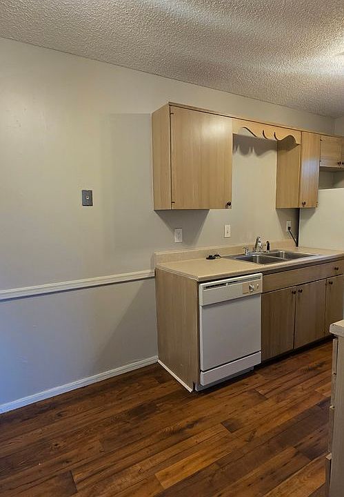 1st image of 1420 S Trenton Ave APT 4