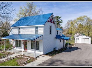 514 S Division St, Waupaca, WI 54981