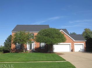 2803 Keystone Rd, Bloomington, IL 61704