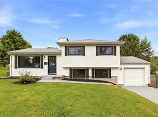 1702 NE Shady Lane Dr, Gladstone, MO 64118