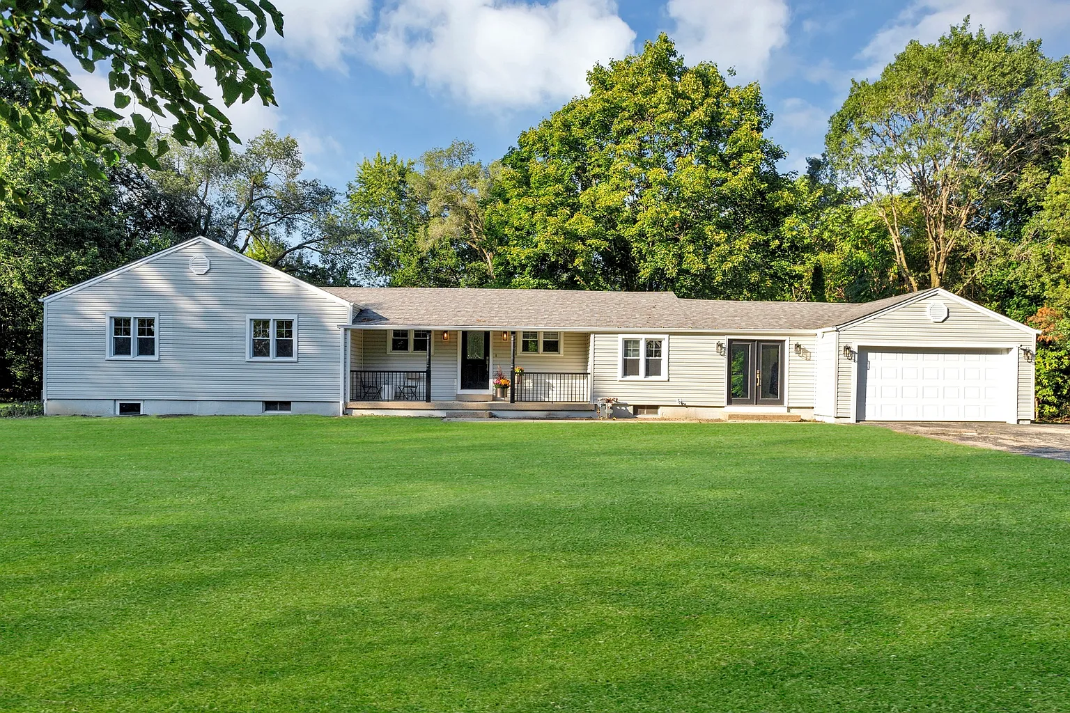2101 South St photo 1