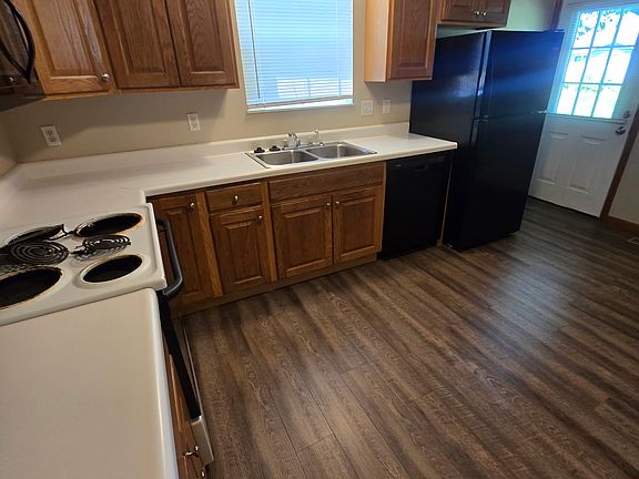 4th image of 212 Autumn Pine Dr #212