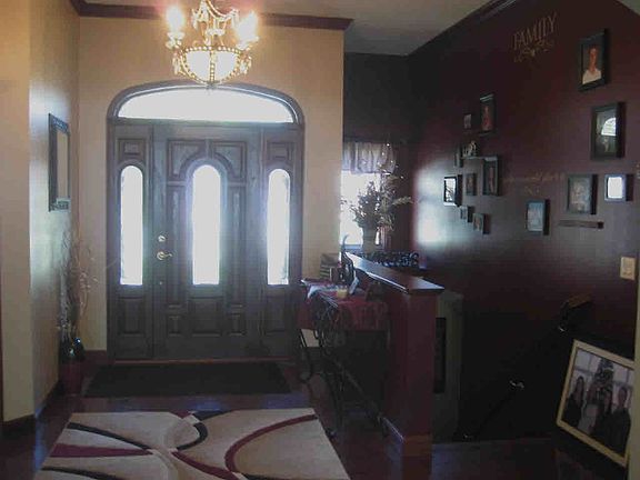 3rd image of 3943 Woodhaven Ct