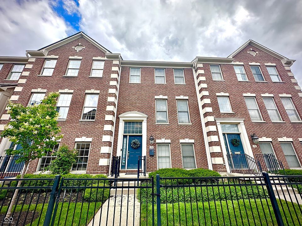 1st image of 370 E Ohio St