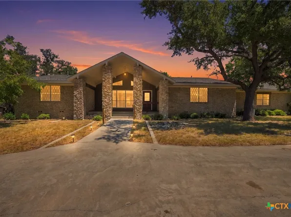 1103 S Willis St, Lampasas, TX 76550