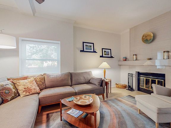 2nd image of 1325 Park Ave SW APT 101