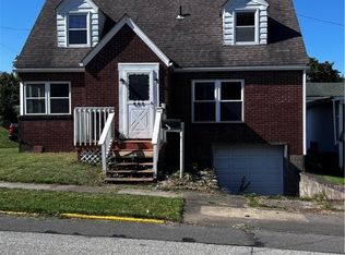 692 S 5th St, Indiana, PA 15701