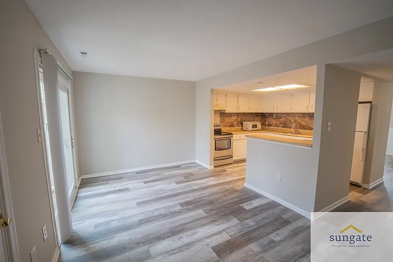 Building Photo - 6449 Union Ct