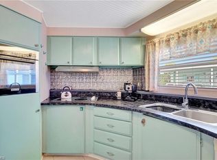 261 Indian Key Ln #258, Naples, FL 34114