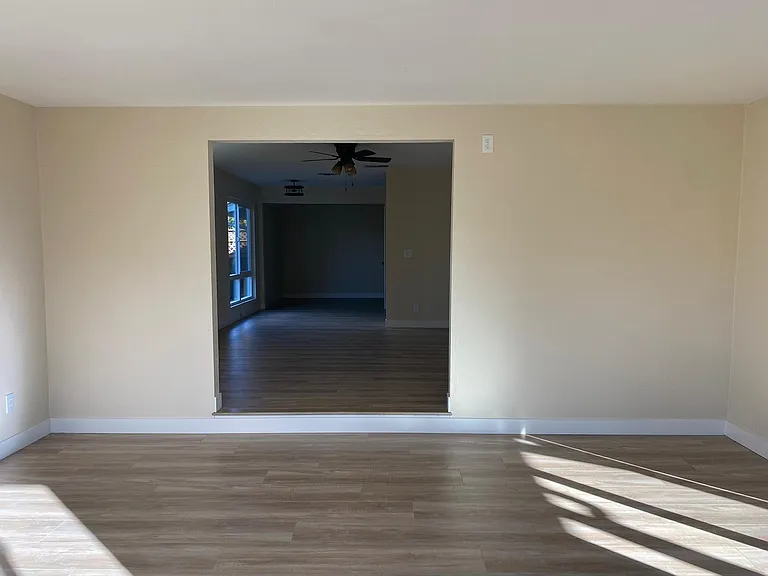 2207 Dover Ave — Photo 11