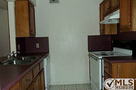 3rd image of 1526 Sunset Village Dr