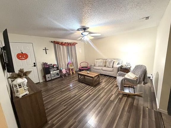 2nd image of 154 Lee Ann Rd