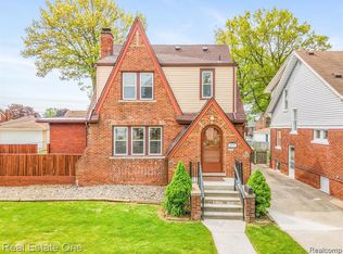 679 Emmons Blvd, Lincoln Park, MI 48146