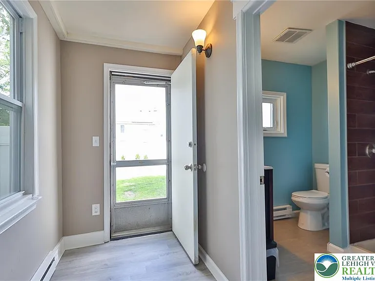 129 E Goepp St — Photo 14