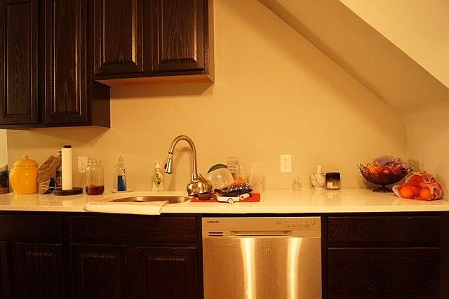 1st image of 423 Forest Ave APT 2