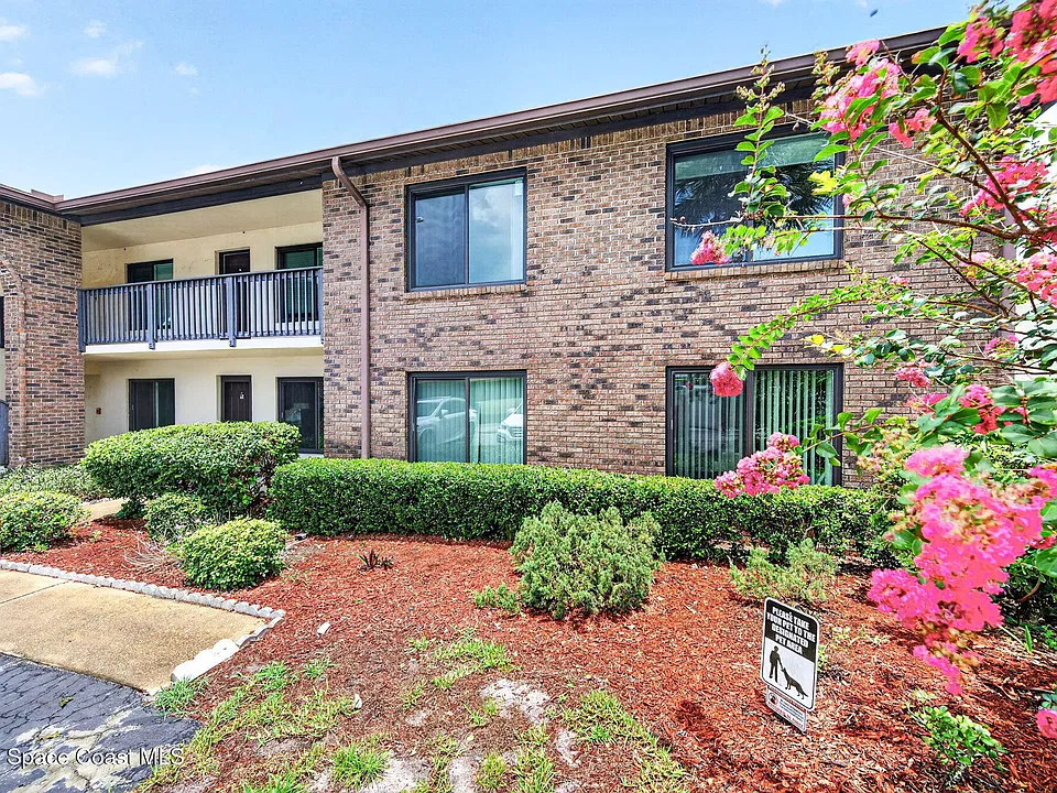 1515 Huntington Ln #428