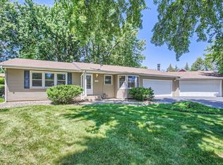 1726 Cochrane Ave, Eagan, MN 55122