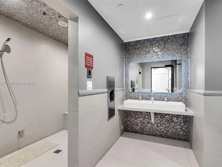 3411 Indian Creek Dr #1201 — Photo 38