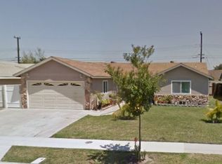 5841 Chinook Dr, Huntington Beach, CA 92647