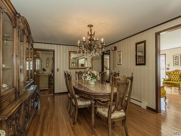 4th image of 150 Woodside Dr