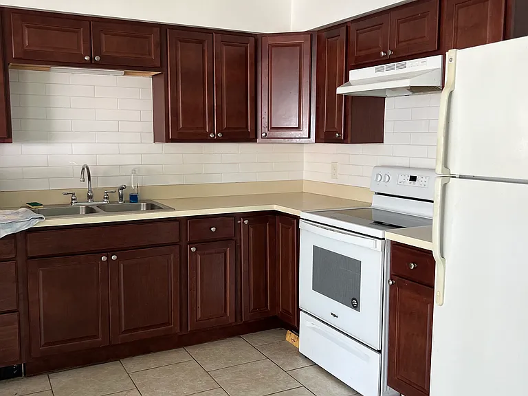 287 N Evans Cir #A — Photo 6