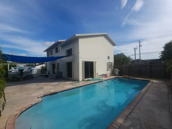 15704 SW 99th Ave, Miami, FL 33157