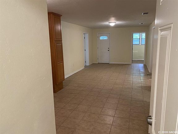 5th image of 1702 NE 6th Ave