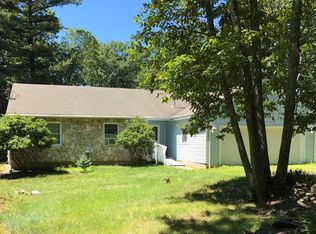 113 Cornelia Ln, Milford, PA 18337