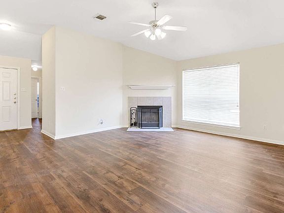5th image of 203 Paradise Ln