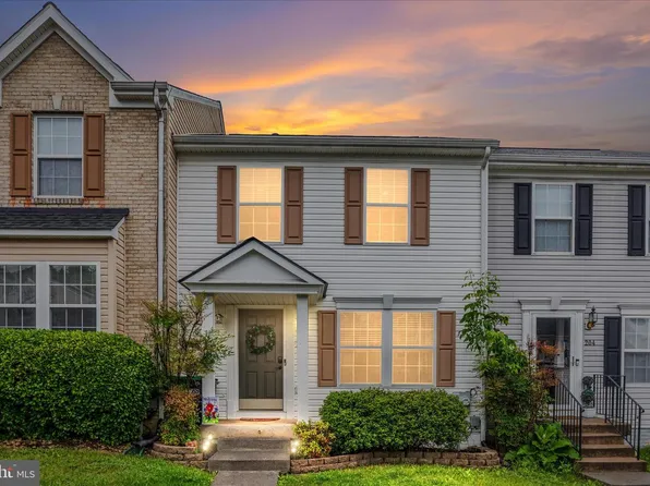 206 Hupps Hill Ct, Strasburg, VA 22657