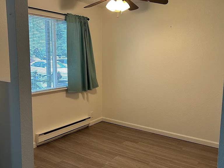 2-Bedroom Unit
Dining Room