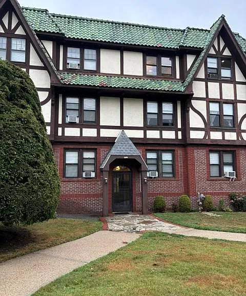 159 Main St #13 — Photo 1