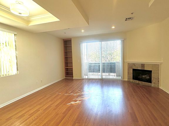 3rd image of 5716 Whitsett Ave APT 1