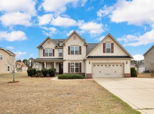 6605 Stillwood Dr, Hope Mills, NC 28348