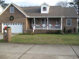 458 Pebble Creek Dr, Fraziers Bottom, WV 25082