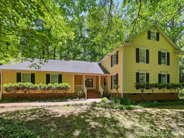 109 Fairway Dr, Fort Mill, SC 29715
