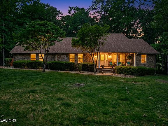 2nd image of 30 Laurel Cir