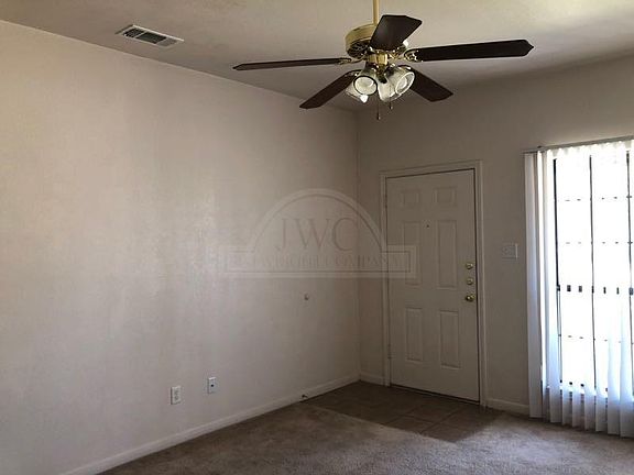 3rd image of 1412 Nicholas Cir APT A