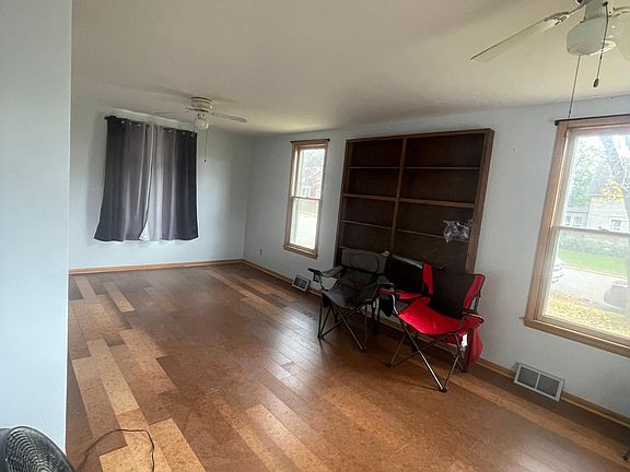 2nd image of 420 4th Ave