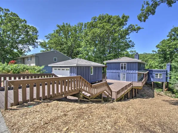 327 Timber Pl, Decatur, IL 62521