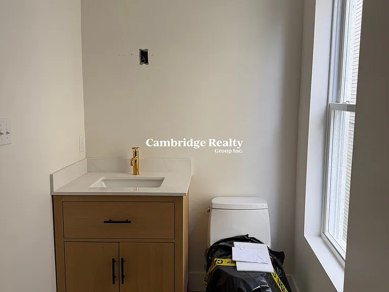 82 Marion St #2T — Photo 7