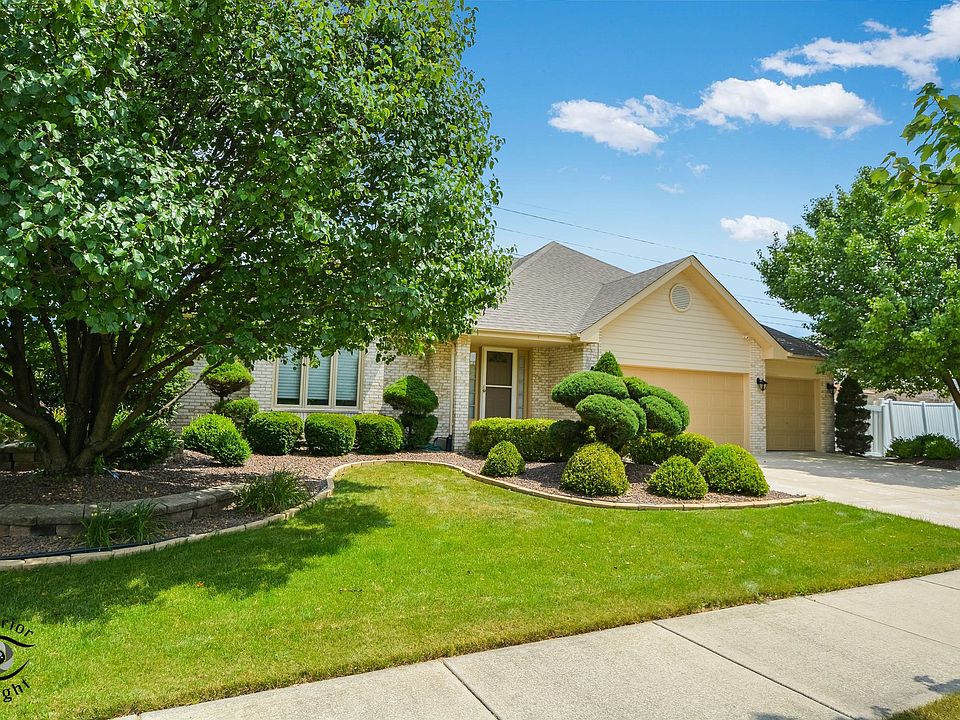 1st image of 8408 Meadows Edge Trl