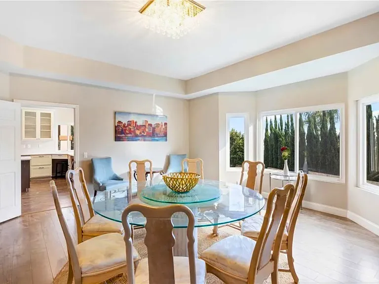 5075 Calypso Ct — Photo 6