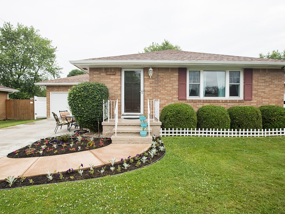 1st image of 350 Elmsford Dr