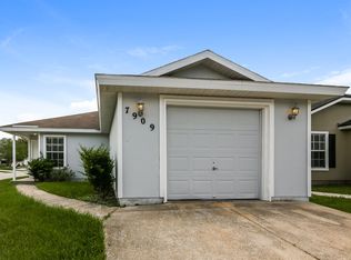 7909 Cherry Blossom Dr S, Jacksonville, FL --