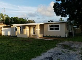 8996 90th Ter, Seminole, FL 33777