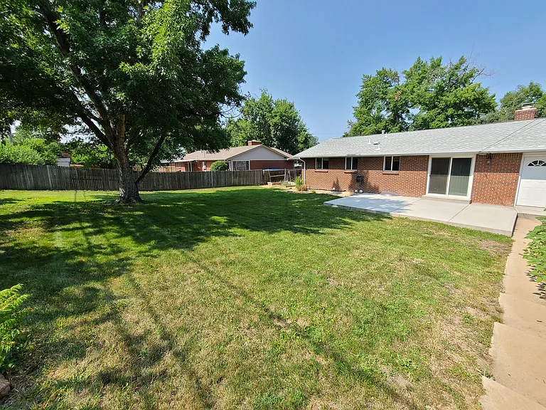1374 S Niagara St — Photo 23