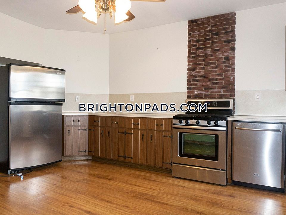 1st image of 28 Dighton St