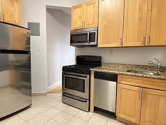 1st image of 173 W 81st St APT 5W