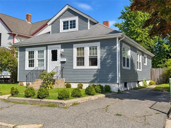 23 Whitford Ave, Pawtucket, RI 02860
